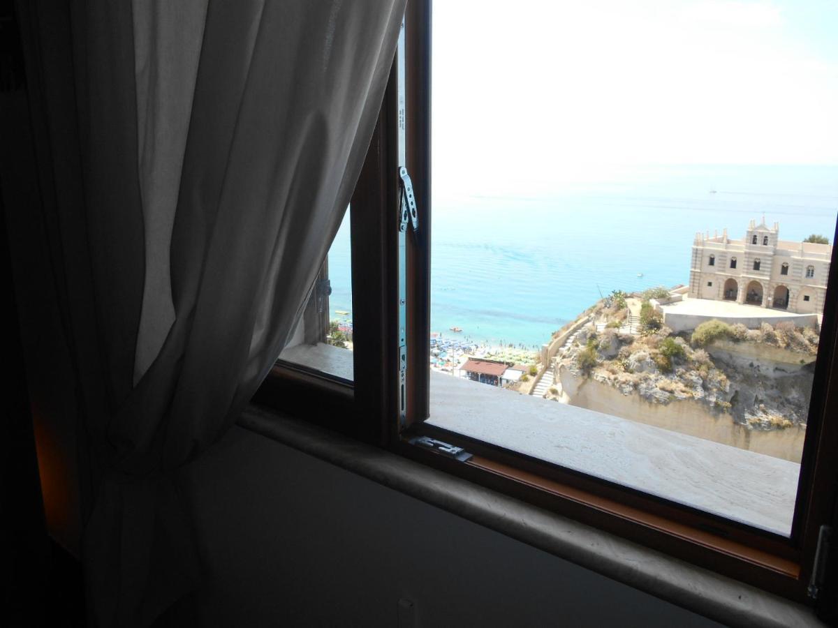 Bluemind Aparthotel Tropea Exterior photo