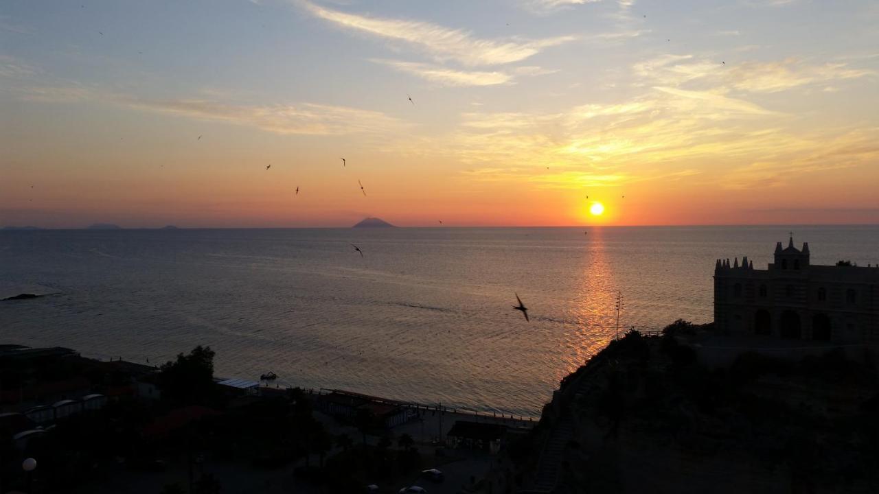 Bluemind Aparthotel Tropea Exterior photo
